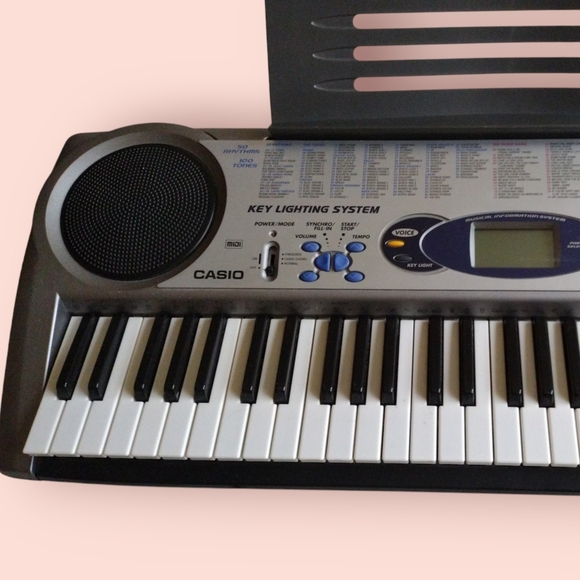 Casio Electronic Keyboard LK44 midi piano with stand - Picture 6 of 11